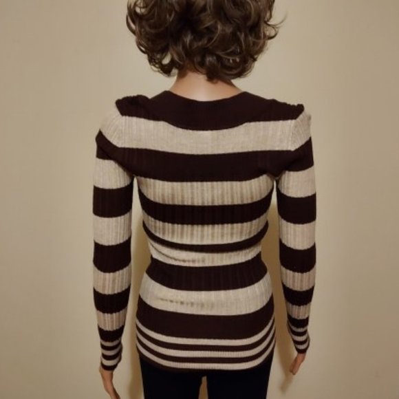 No Boundaries Brown/Tan Striped V-Neck Long Sleeve Sweater Size M(7-9) NWOT - Picture 2 of 2